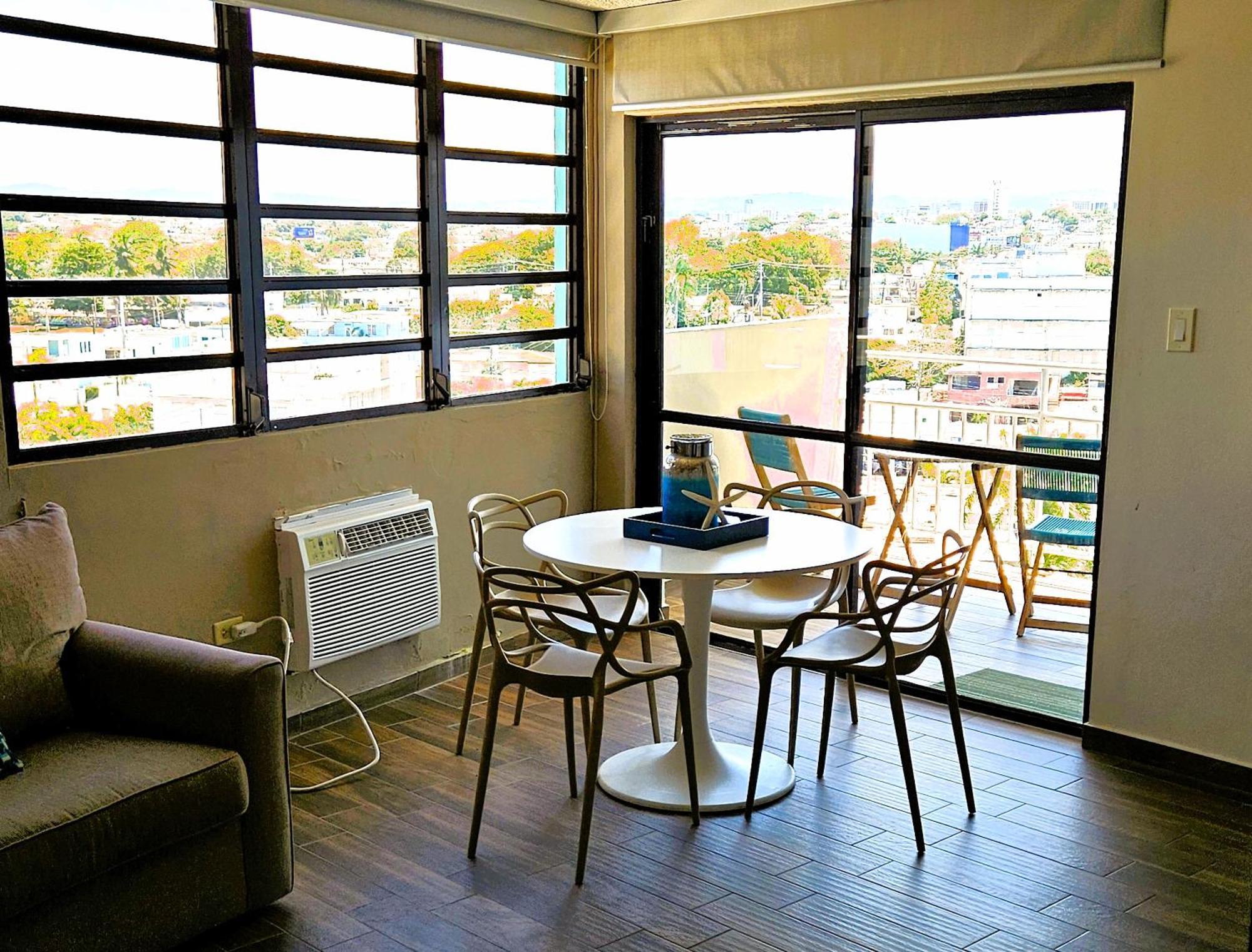 Kasa Starfish By The Sea Balcony Ocean And City View Сан Хуан Екстериор снимка